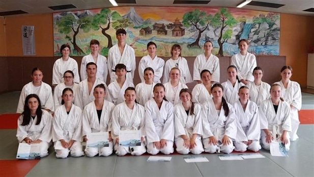 1STS2