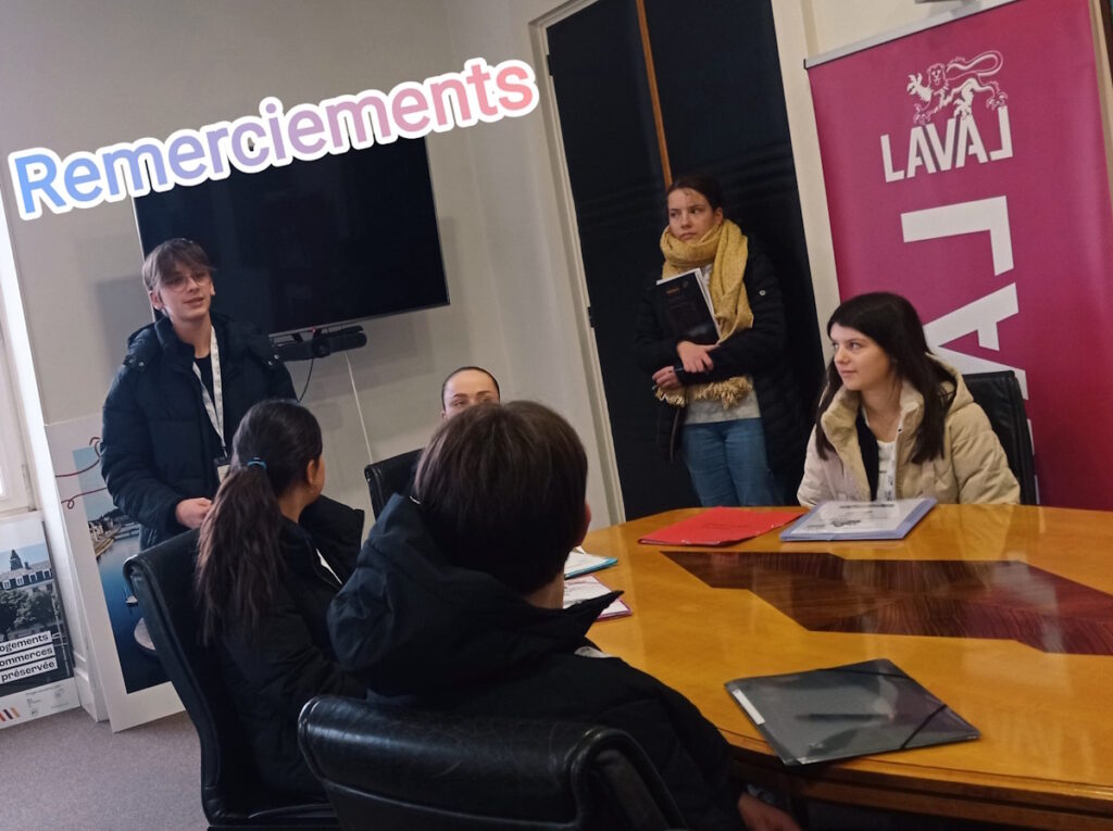 Visite de la Mairie de Laval 5 Haute Follis 2AGO visite de la mairie de Laval 2