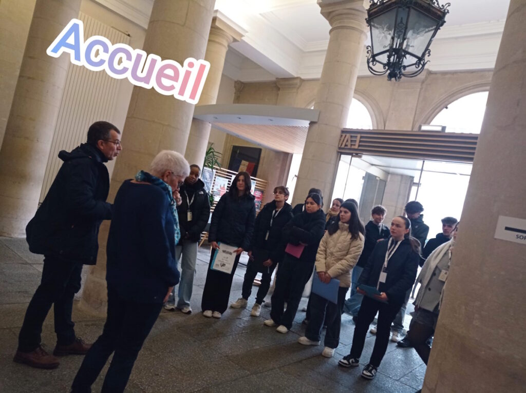 Visite de la Mairie de Laval 3 Haute Follis 2AGO visite de la mairie de Laval 4