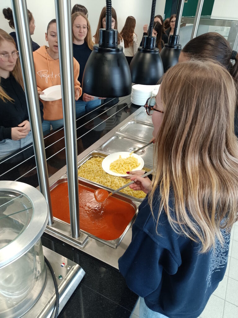 Haute Follis repas solidaire 2025 3