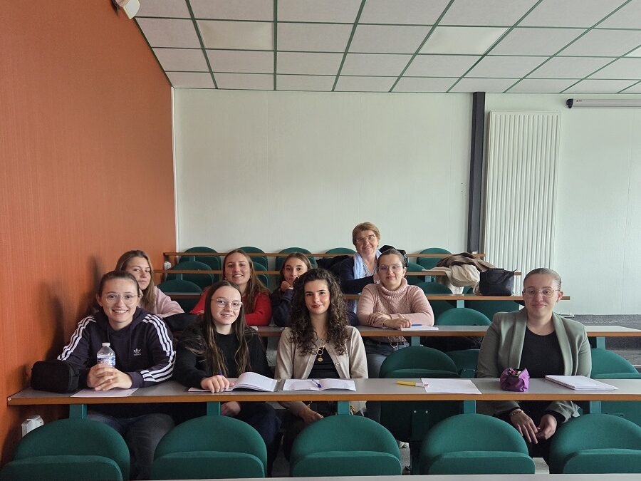 Nos étudiants en SP3S en visite à la Polyclinique de Laval 1 1000013536 1 edited