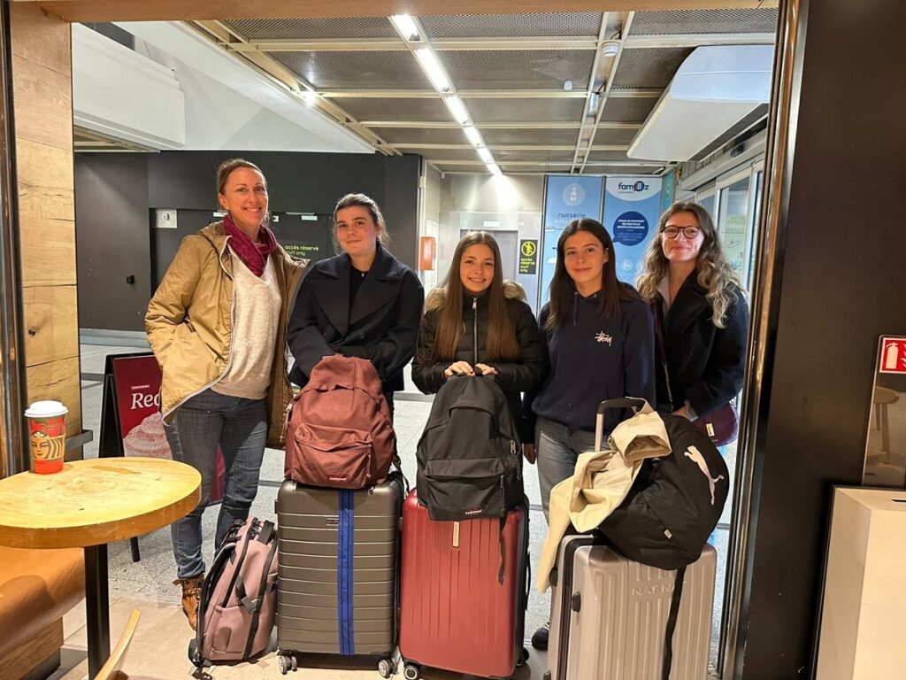 Direction l'Europe : Nos élèves en route pour leur stage ERASMUS ! 1 WhatsApp Image 2025 11 23 at 17.59.24