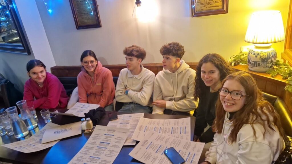 Direction l'Europe : Nos élèves en route pour leur stage ERASMUS ! 9 WhatsApp Image 2025 11 24 at 08.11.11 2