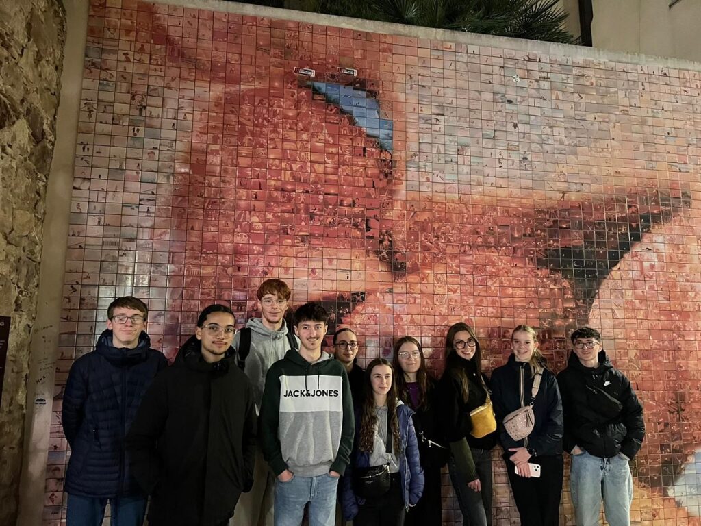 Direction l'Europe : Nos élèves en route pour leur stage ERASMUS ! 7 WhatsApp Image 2025 11 24 at 08.12.28 1