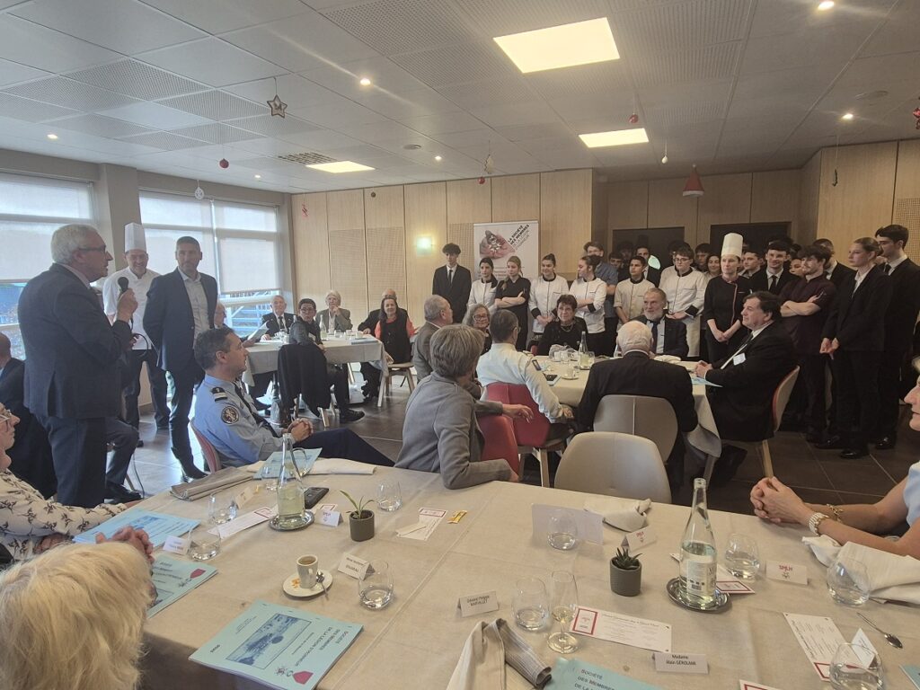 Accueil des membres de Légion d'honneur 5 20251204 150054 1