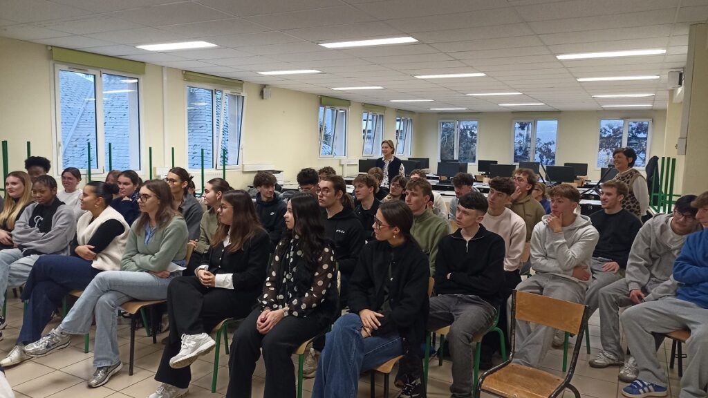 Rencontre entre professionnels et nos étudiants de BTS GPME autour d'un petit déjeuner 2 IMG 20251128 092757