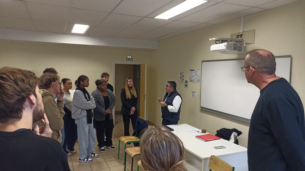 Rencontre entre professionnels et nos étudiants de BTS GPME autour d'un petit déjeuner 3 IMG 20251128 112440