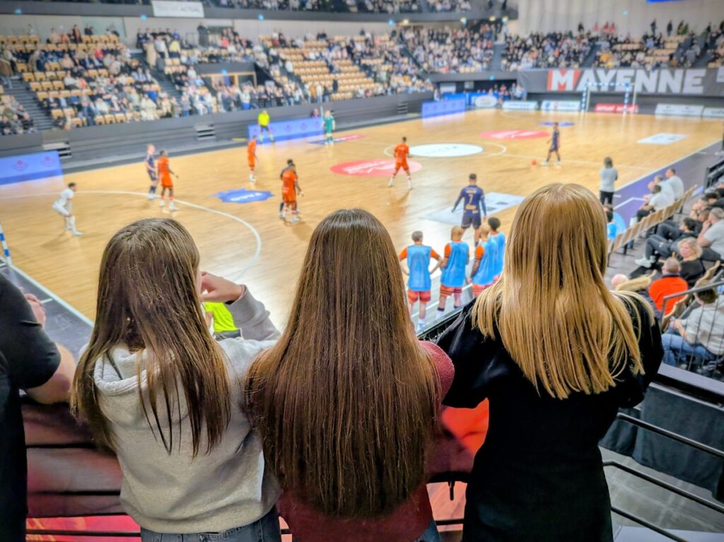 Sortie Futsal pour nos internes 7 PXL 20251201 202523693.MP2