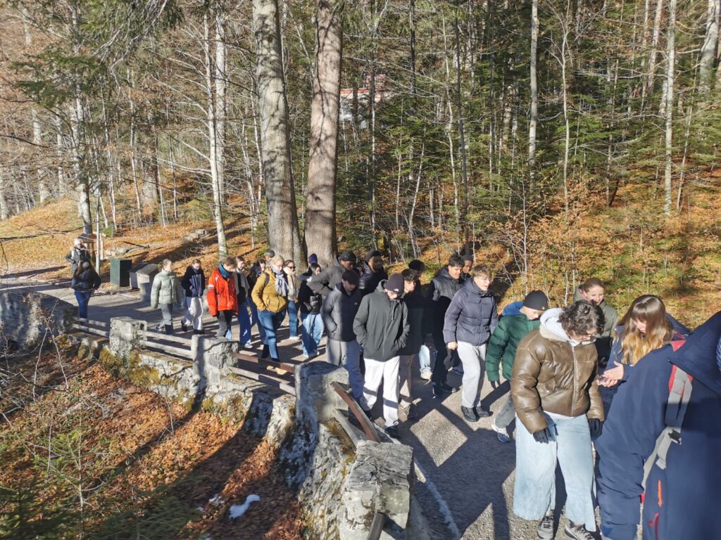 Nos élèves de 1ère Bac Pro TRPM explorent l'Allemagne. 6 WhatsApp Image 2025 12 15 at 12.13.08 3