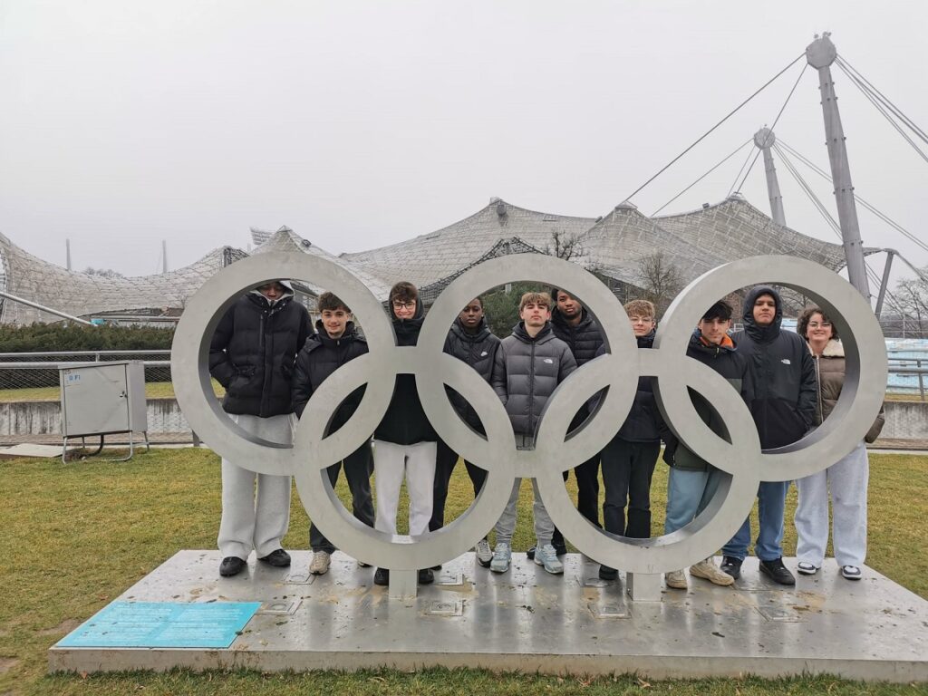 Nos 1ères Bac Pro TRPM font le plein d'expériences en Allemagne ! 8 WhatsApp Image 2025 12 16 at 11.41.37 2