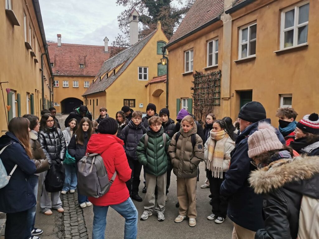 Immersion culturelle et historique pour nos élèves de 1ère Bac Pro TRPM ! 3 WhatsApp Image 2025 12 17 at 12.29.03 1