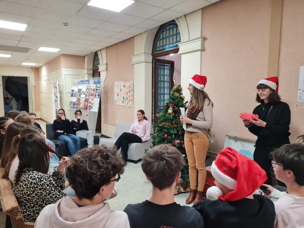 Magie de Noël à l'Internat ! 2 WhatsApp Image 2025 12 19 at 15.12.06