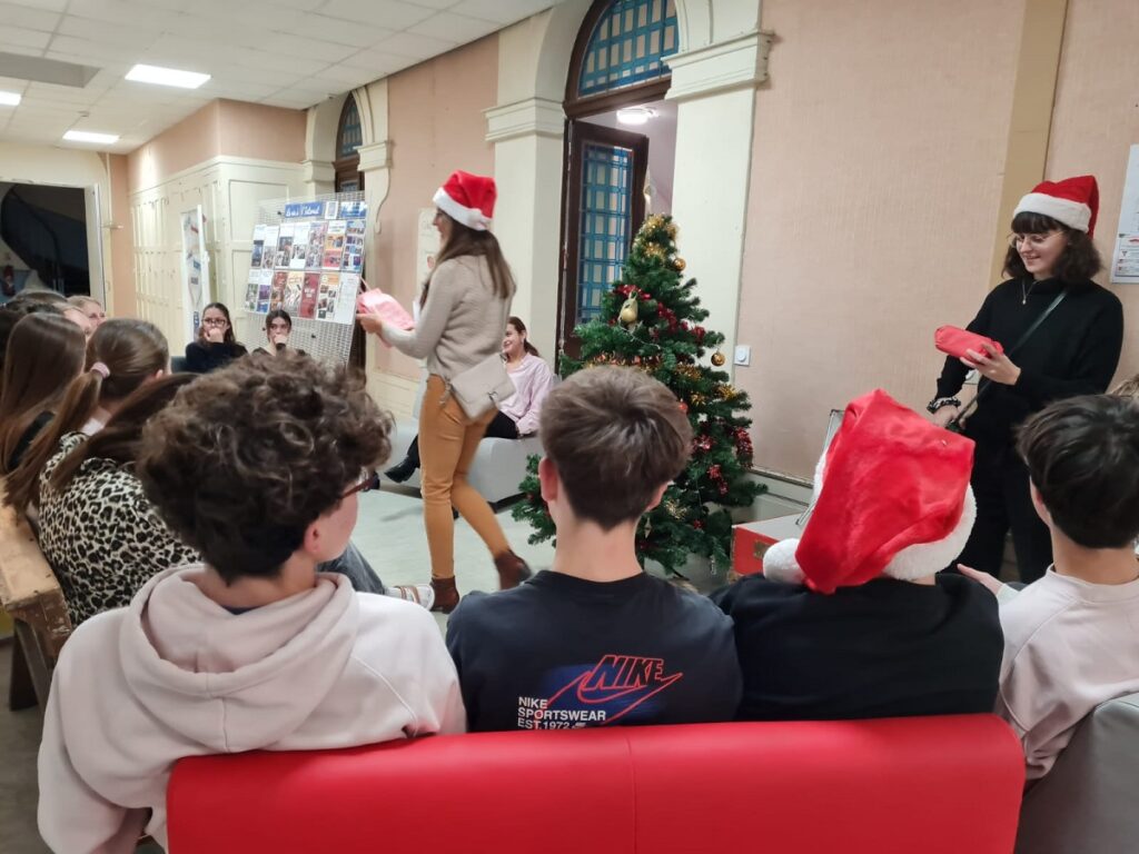 Magie de Noël à l'Internat ! 3 WhatsApp Image 2025 12 19 at 15.12.39