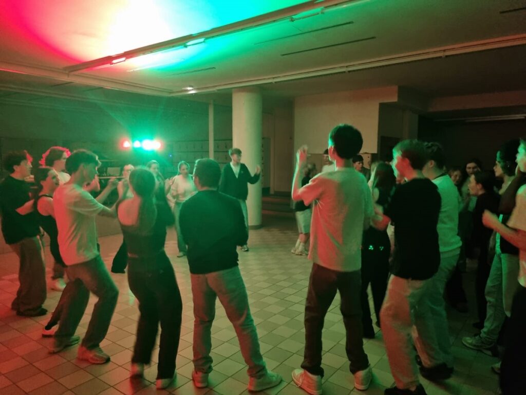 Magie de Noël à l'Internat ! 8 WhatsApp Image 2025 12 22 at 09.28.21