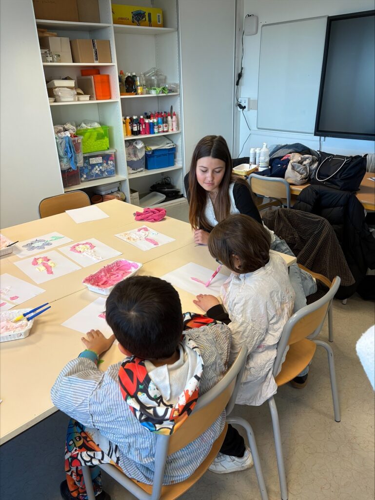 Visite des Secondes AEPA (Animation Enfance Personnes Agées) au Centre de Loisirs des Pommeraies 4 processed B48692BD 28BE 4A33 8055 09D44CD4C593