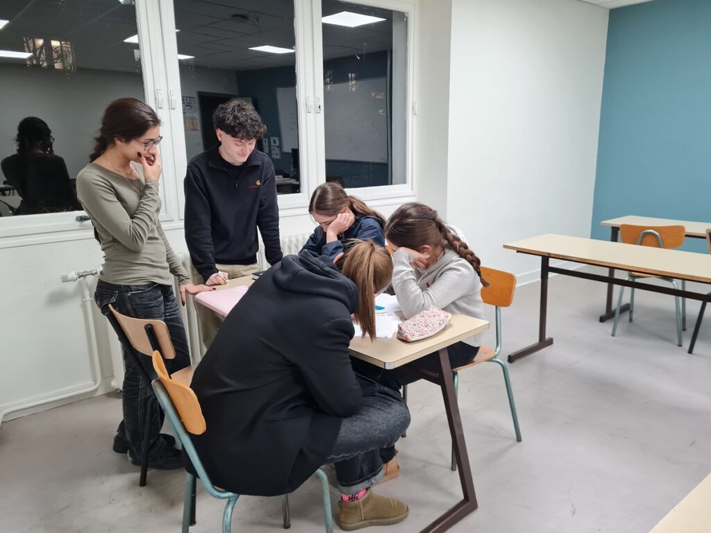 Partenariat Lycée x ESIEA : Le soutien scolaire est lancé ! 7 20251216 184803