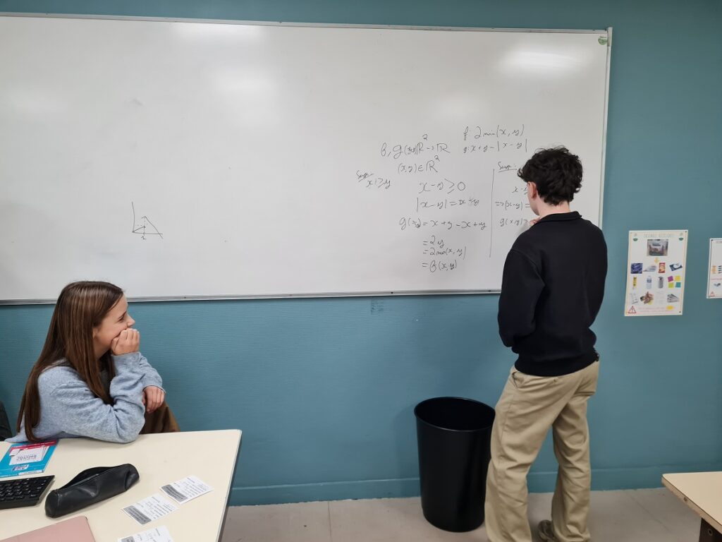 Partenariat Lycée x ESIEA : Le soutien scolaire est lancé ! 3 20251216 184905