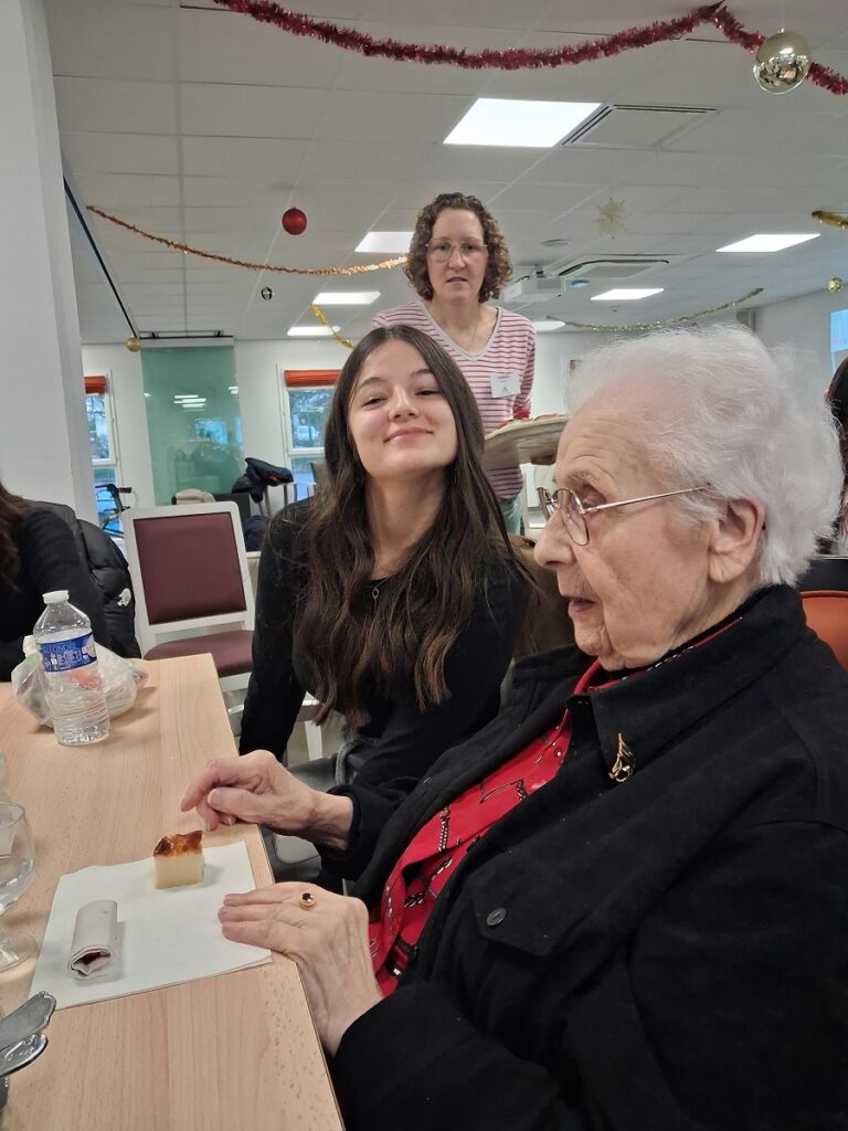 Immersion au cœur de l’innovation : Nos Terminales ST2S en EHPAD ! 14 20260108 131756