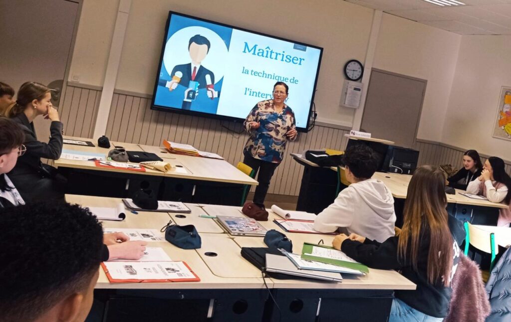 Rencontre avec la responsable de la radio "CST News" 1 IMG 20251205 WA0002