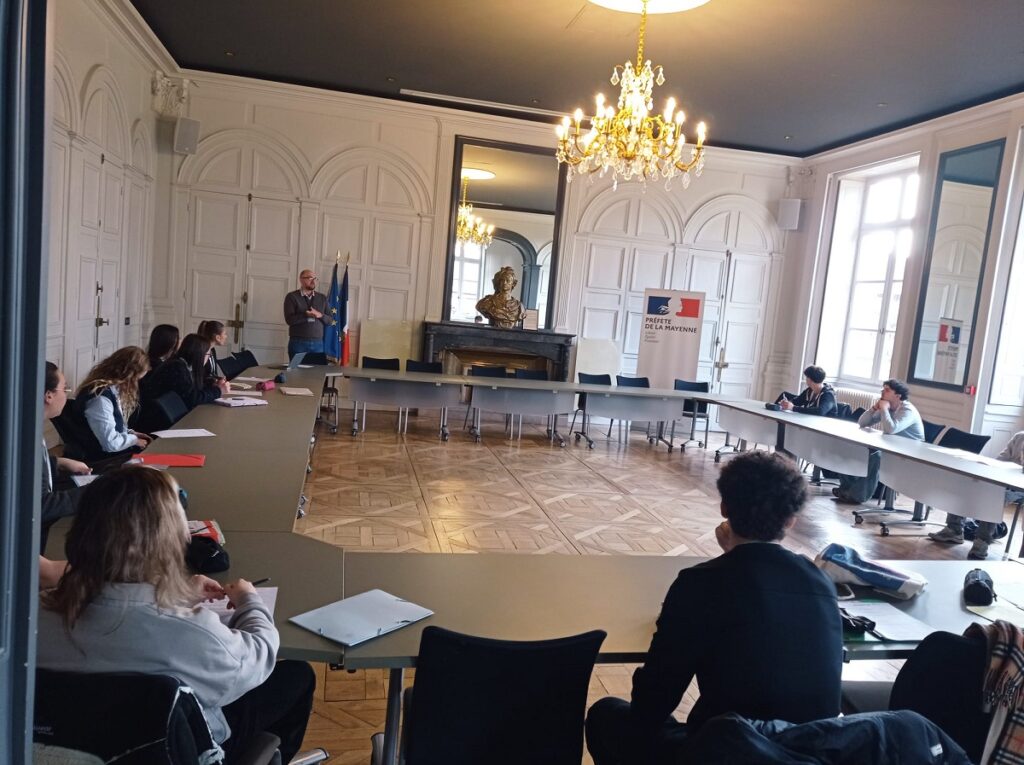 Rencontre d’exception en Préfecture pour nos 2de AGORA ! 3 PHOTO 2026 01 16 18 12 35