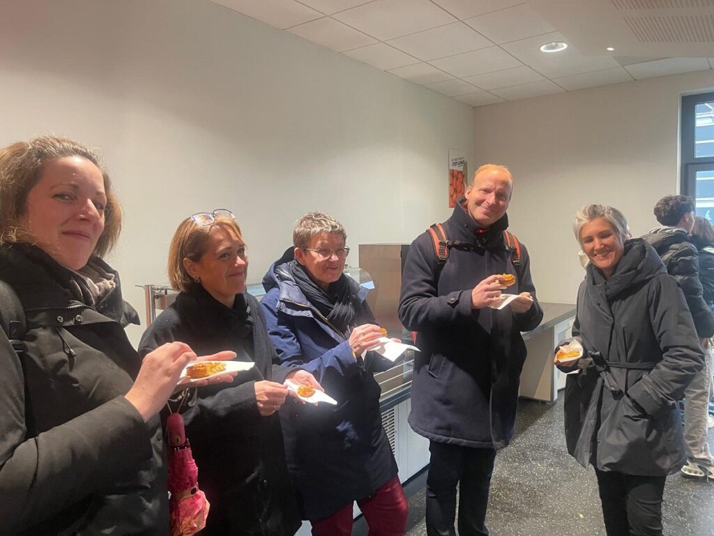 Moment de partage et de gourmandise au lycée ! 5 WhatsApp Image 2026 01 08 at 10.20.13 5