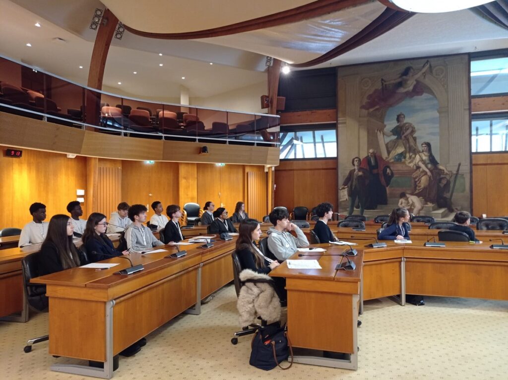 Direction le Conseil Départemental pour nos élèves de seconde AGORA 7 2 1