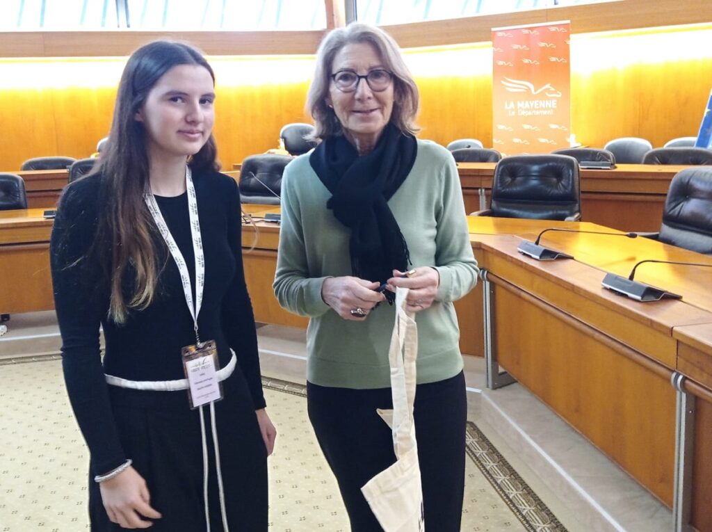 Direction le Conseil Départemental pour nos élèves de seconde AGORA 10 5 1