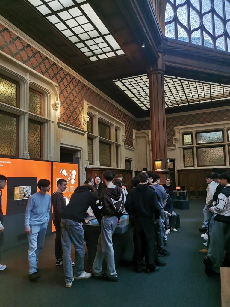 Paris sous toutes ses facettes pour nos 1ères STMG ! 15 8041