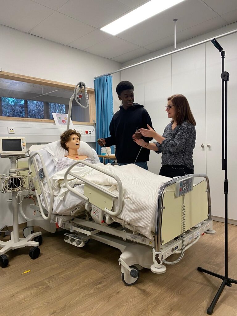 Direction Bruxelles pour nos Terminales ASSP ! 4 WhatsApp Image 2026 02 03 at 12.25.17 2