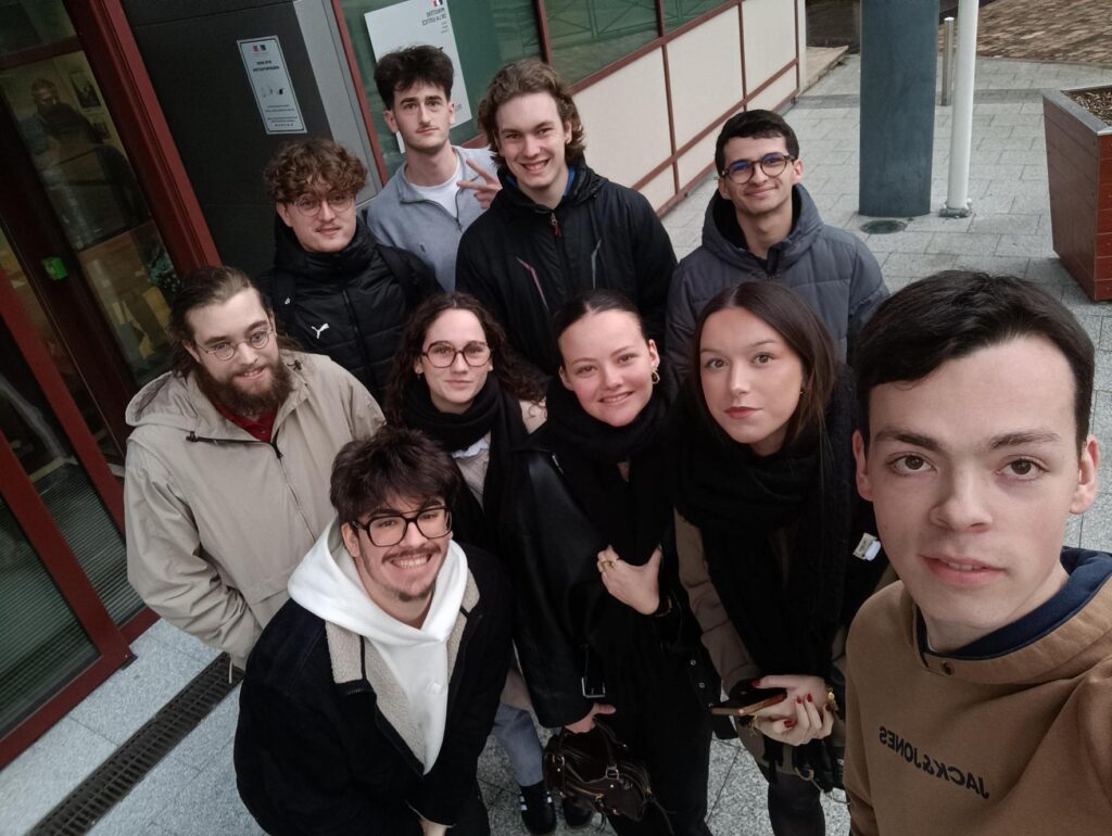 De la théorie à la pratique : Au cœur du système judiciaire 9 Media