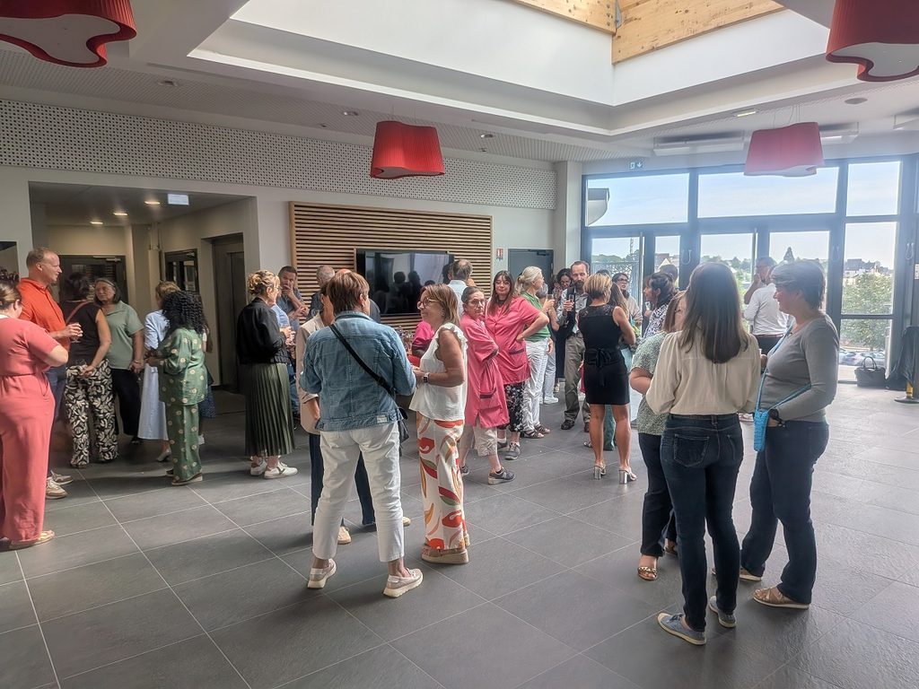Rentrée de l’équipe OGEC au Lycée Campus Haute-Follis ! 6 1000088402