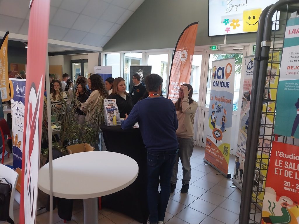 FORUM DES ASSOCIATIONS AU CAMPUS 2 20261006 105441