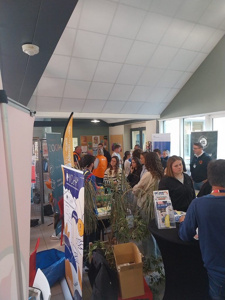 FORUM DES ASSOCIATIONS AU CAMPUS 3 20261006 105450 768x1024 1